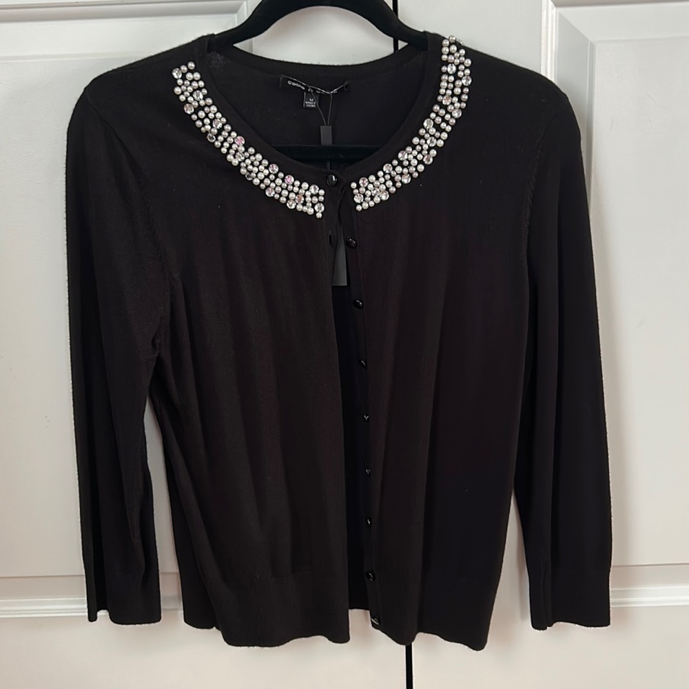 Cable & Gauge Sz M black sweater with pearl neckline | new with tag
